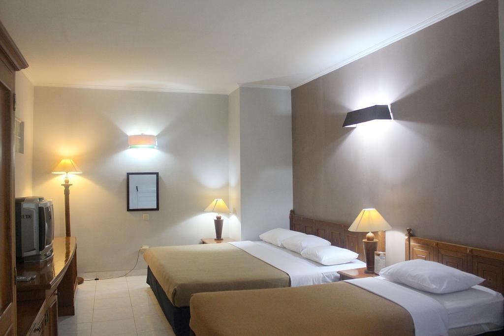 Winotosastro Garden Hotel